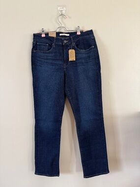 NWT Levi's Women's Classic Straight Jeans